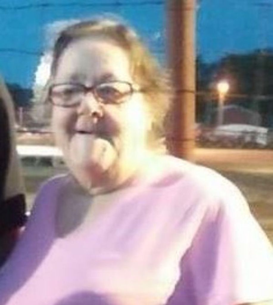 Evelyn Delores Henderson 