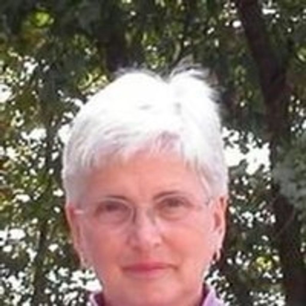 Julie Miller Profile Photo