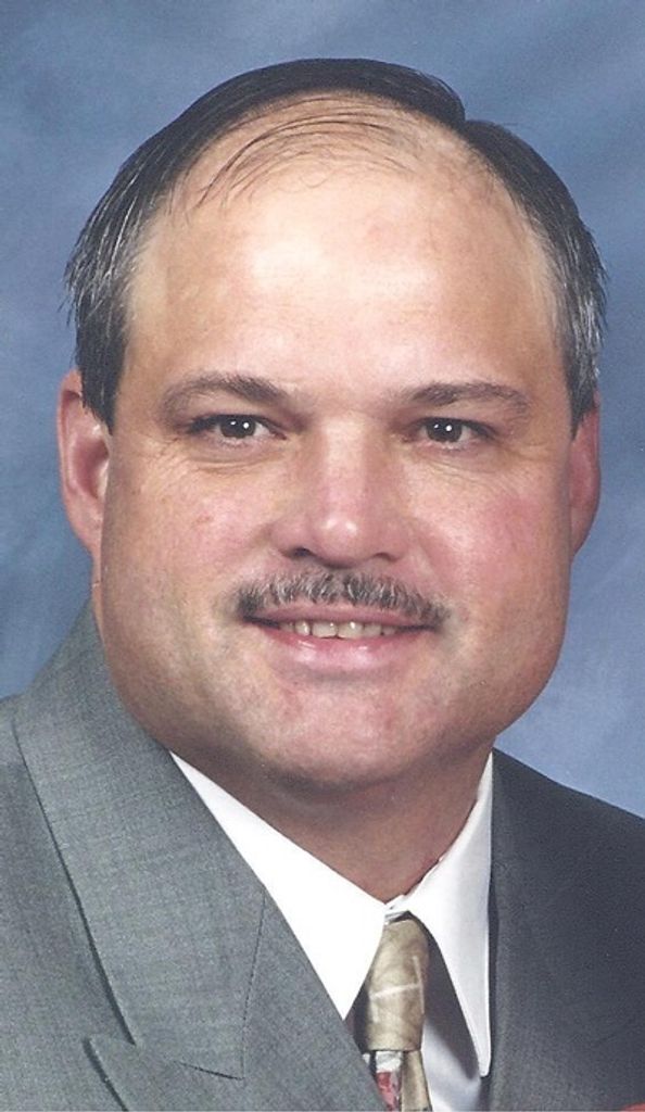 Michael Wayne Stonestreet Profile Photo