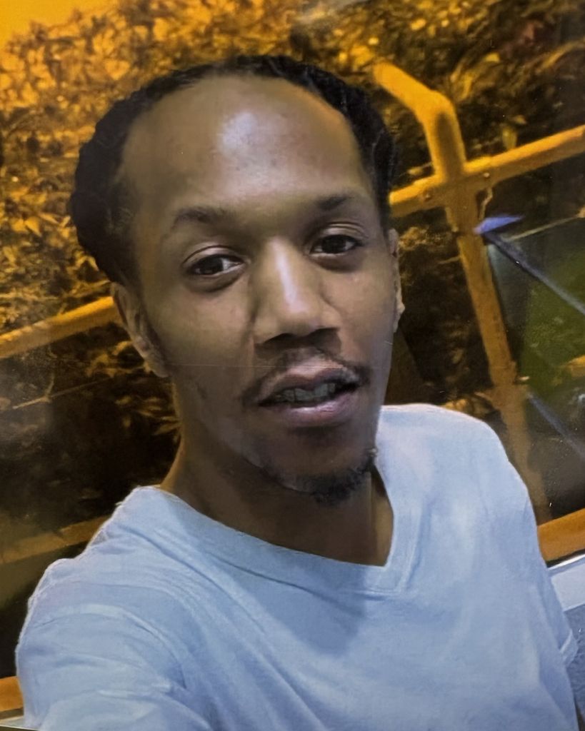 Victor Lee Austin Profile Photo