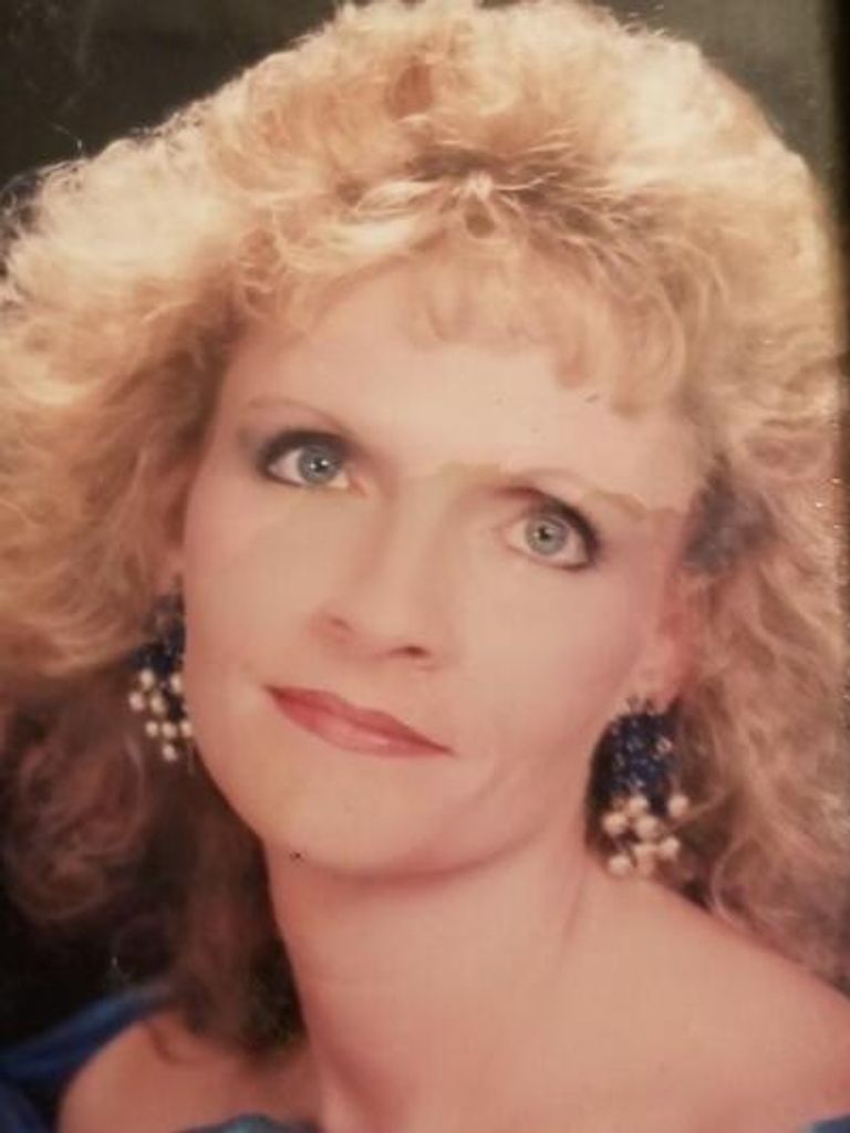 Carolyn Thomas Roberson Profile Photo