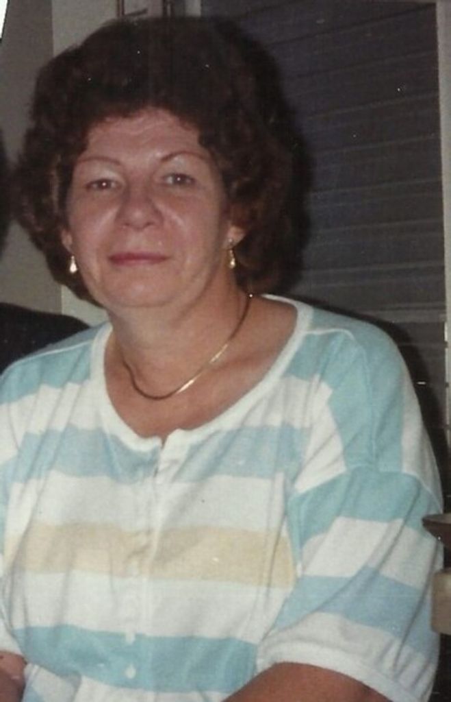 Lynda   Reynolds