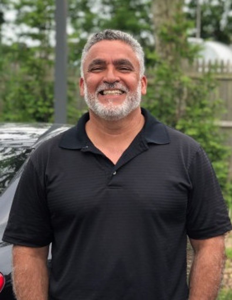 Carlos R. Gonzalez Profile Photo