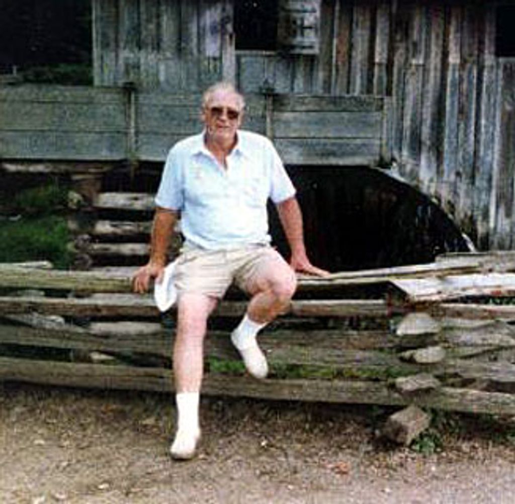 Thomas Earl Douglass Profile Photo