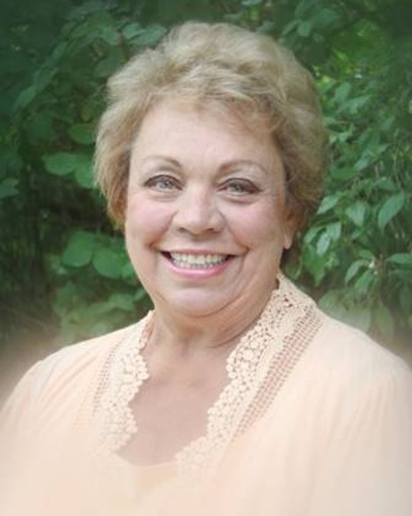 Suzanne Ward Profile Photo