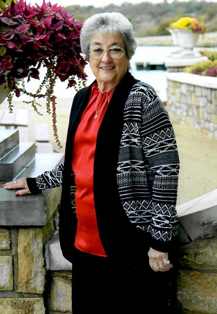Dee Logan Profile Photo