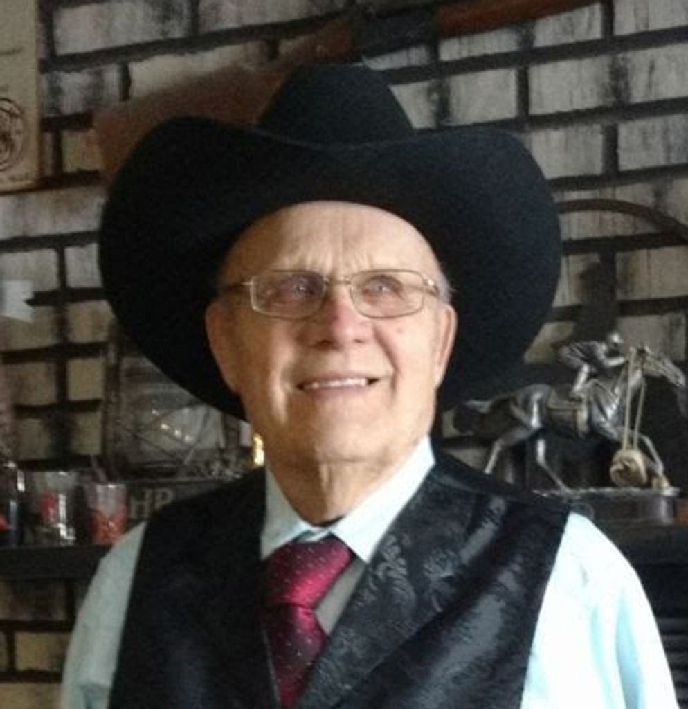 Leo Buchholz Profile Photo