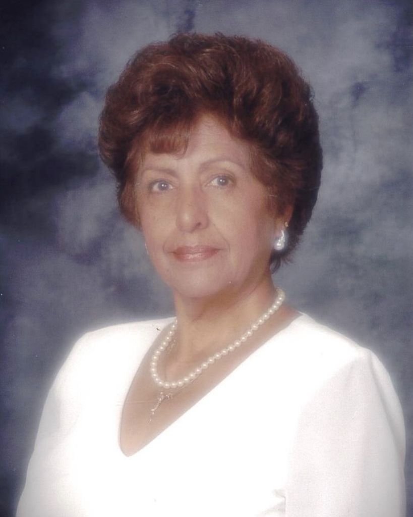Loretta Fernandez Profile Photo
