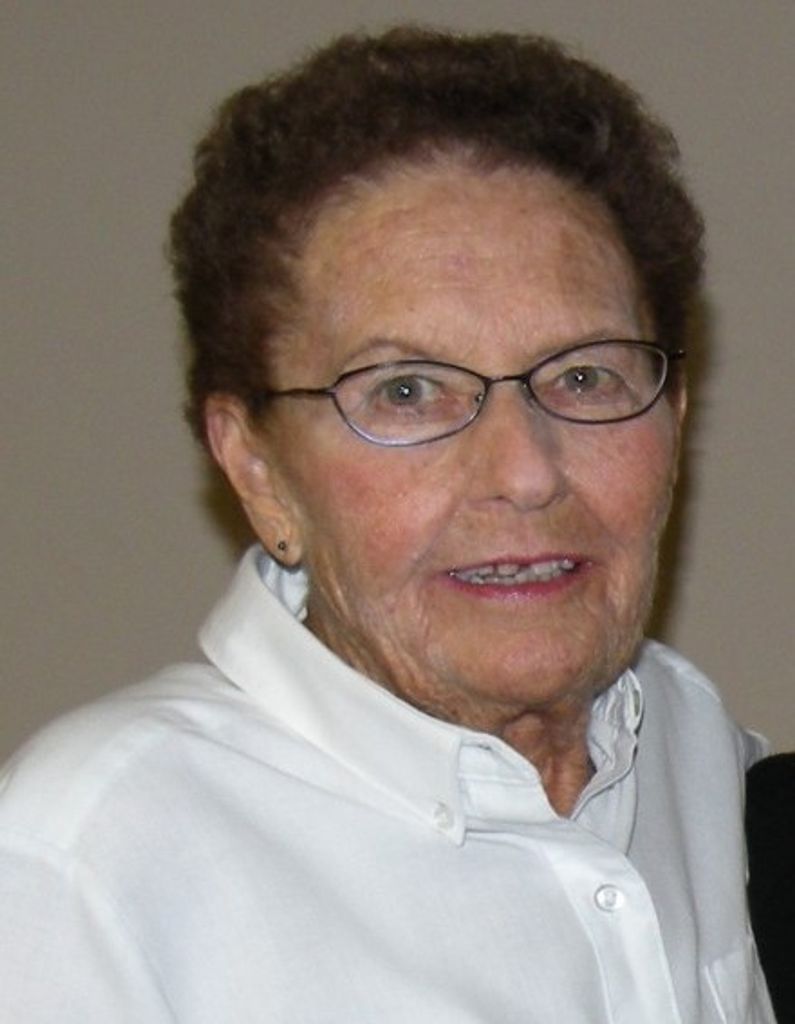 Yvonne "Sis" M. Winter
