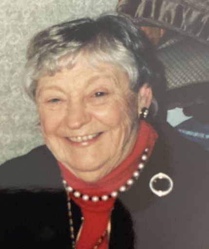 Lorraine Marie (Stee)  Hartwig photo gallery thumbnail 1 of 79