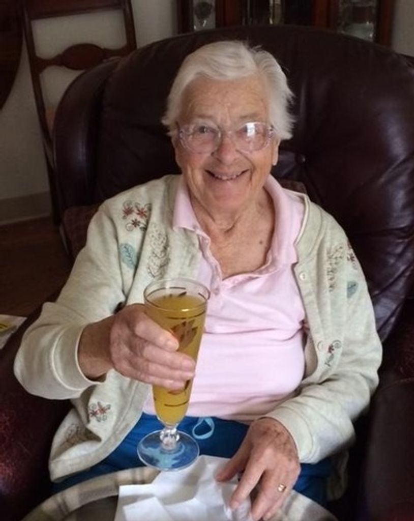 Lorraine Crawford Profile Photo