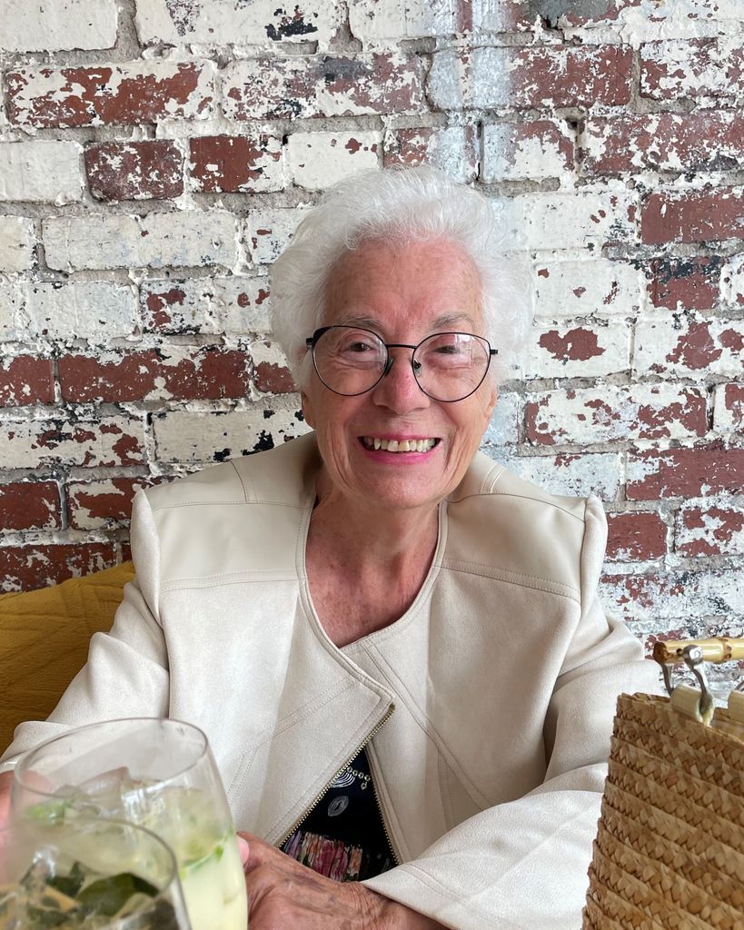 Carolyn Yvonne Hanks