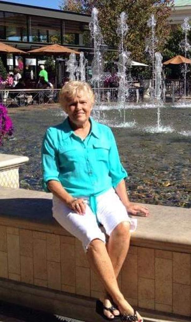 Connie (Bramlett)  Martin