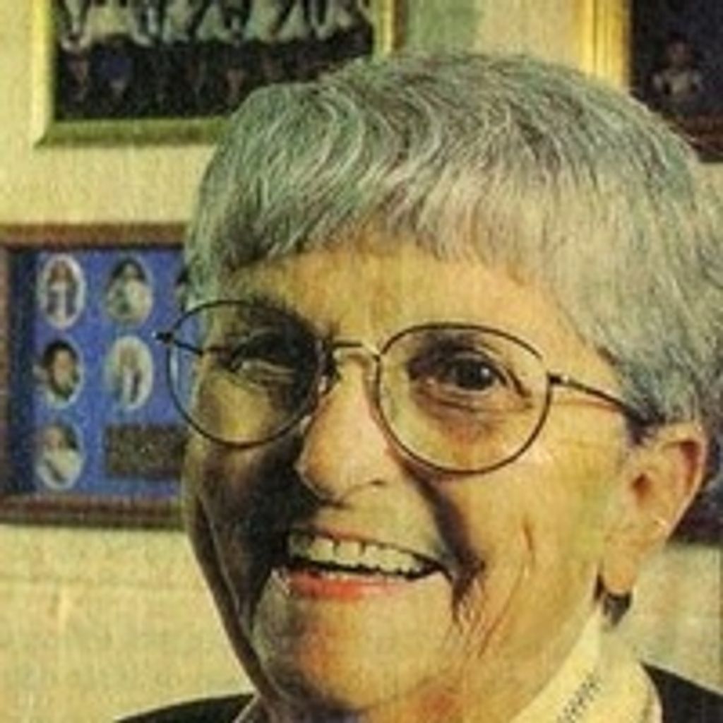 Loretta Hinkle