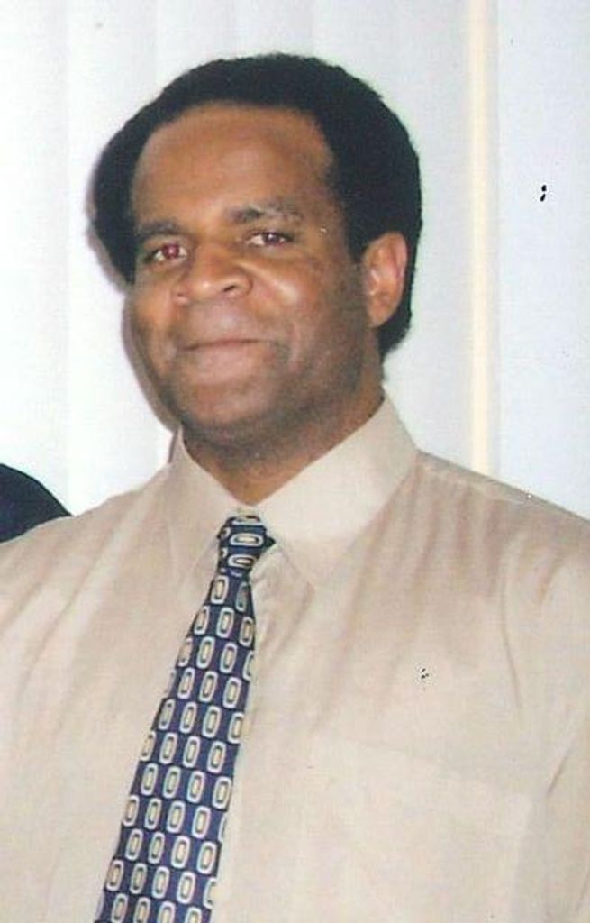 Antoine Neives Moore Profile Photo