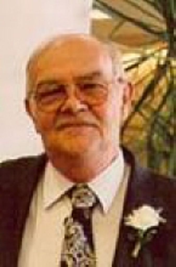 Kenneth  Everett Wood