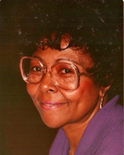 Claudia Davis's obituary image