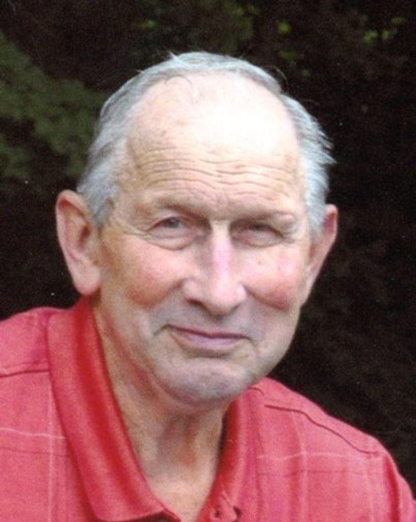 Lester Elliott