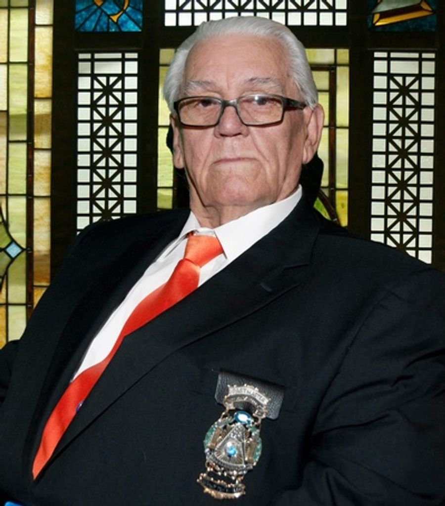 Thomas Wayne Rogers Profile Photo