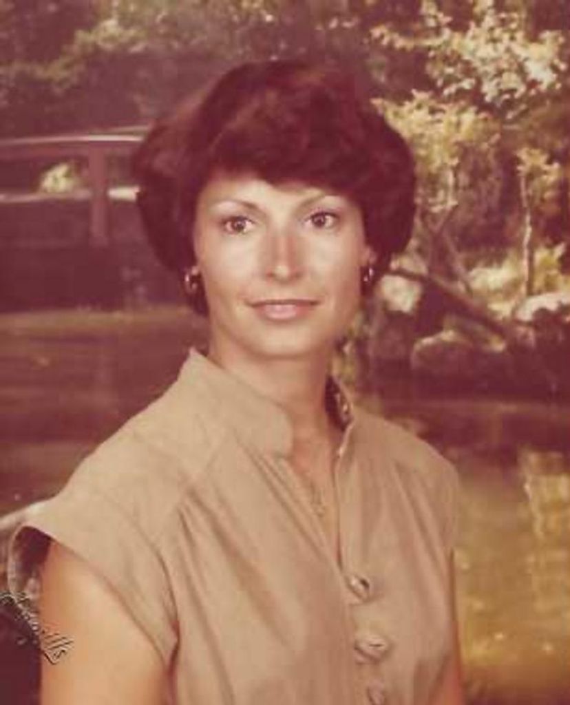 Elizabeth Diane Kalinec Profile Photo