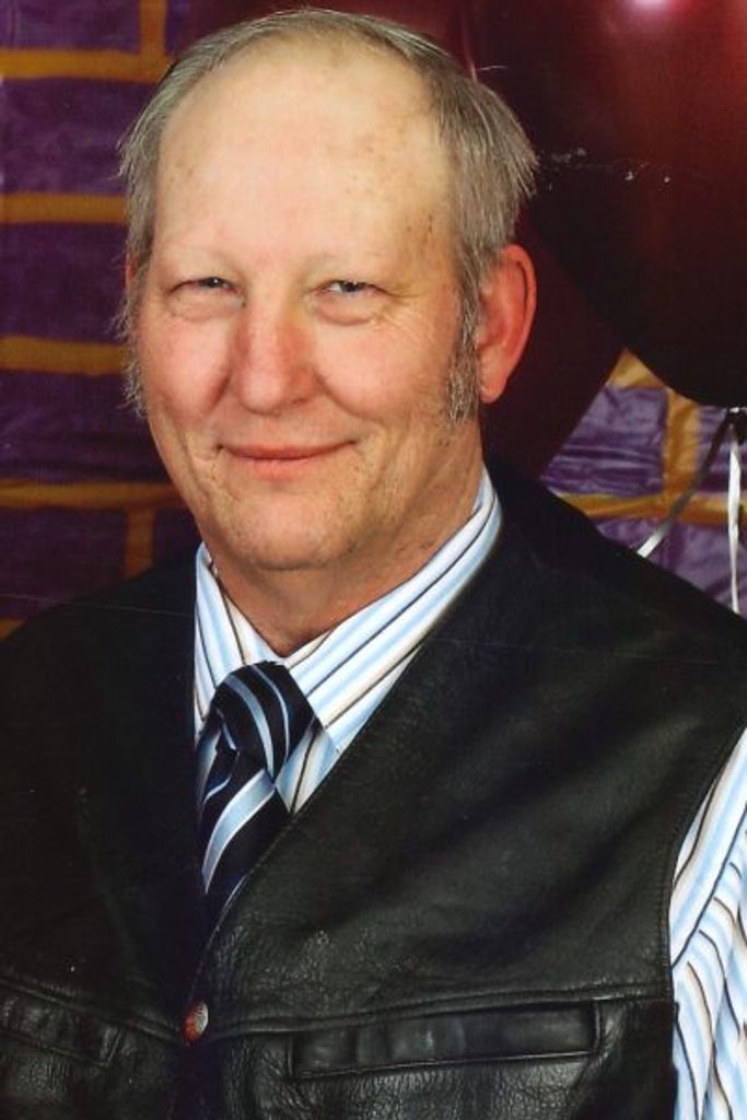 John Leigh Oster Profile Photo