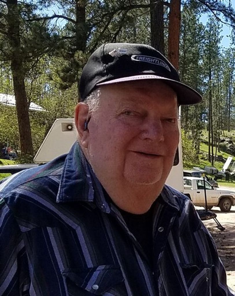 Leo Petrik Profile Photo