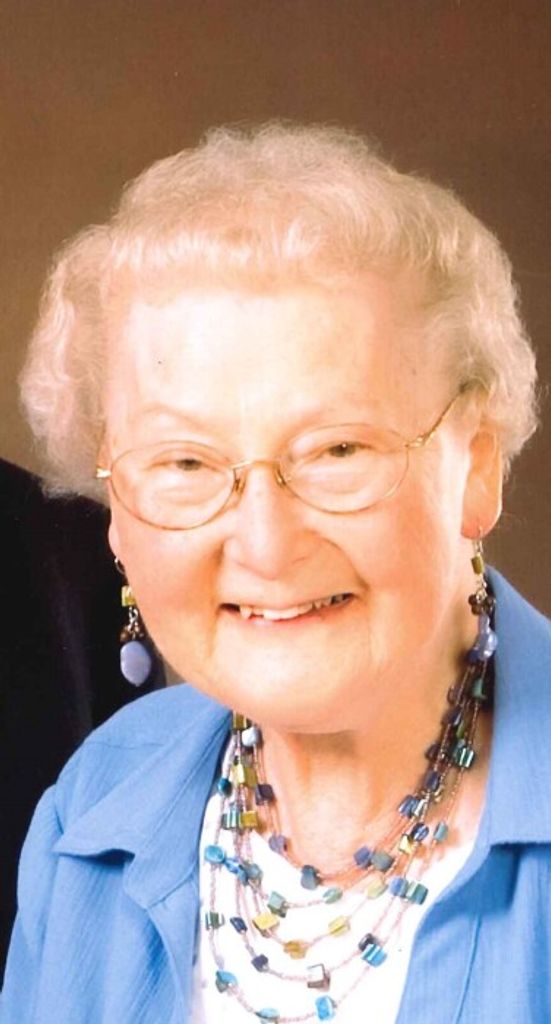 Florence Petzel Profile Photo