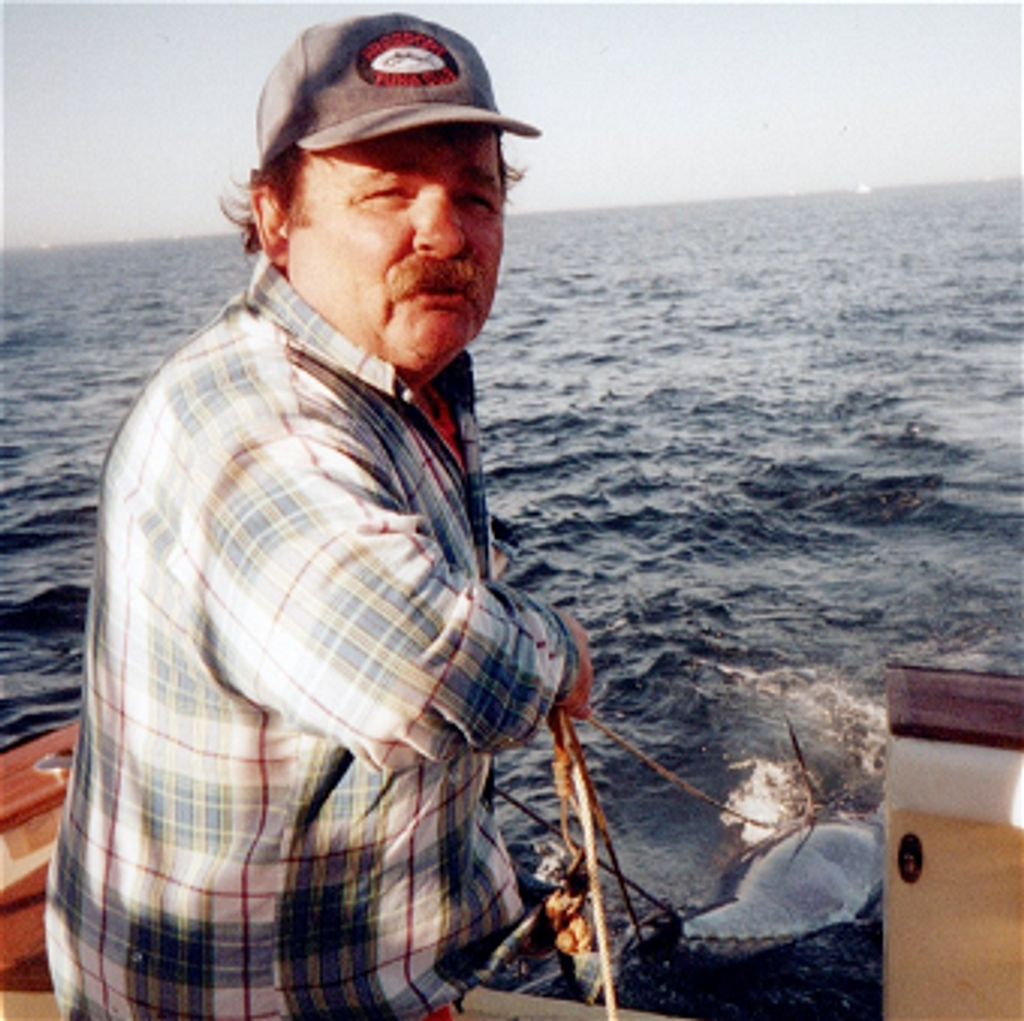 Robert M Pettit