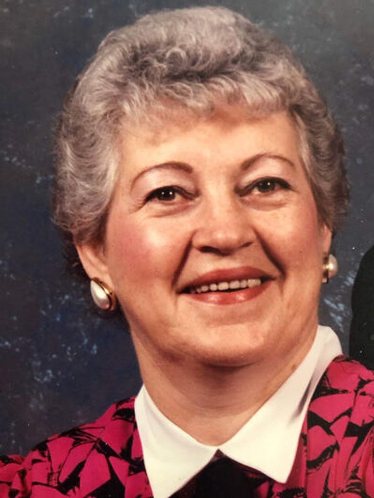 Evelyn Joyce Mont (Nee Wade) Profile Photo
