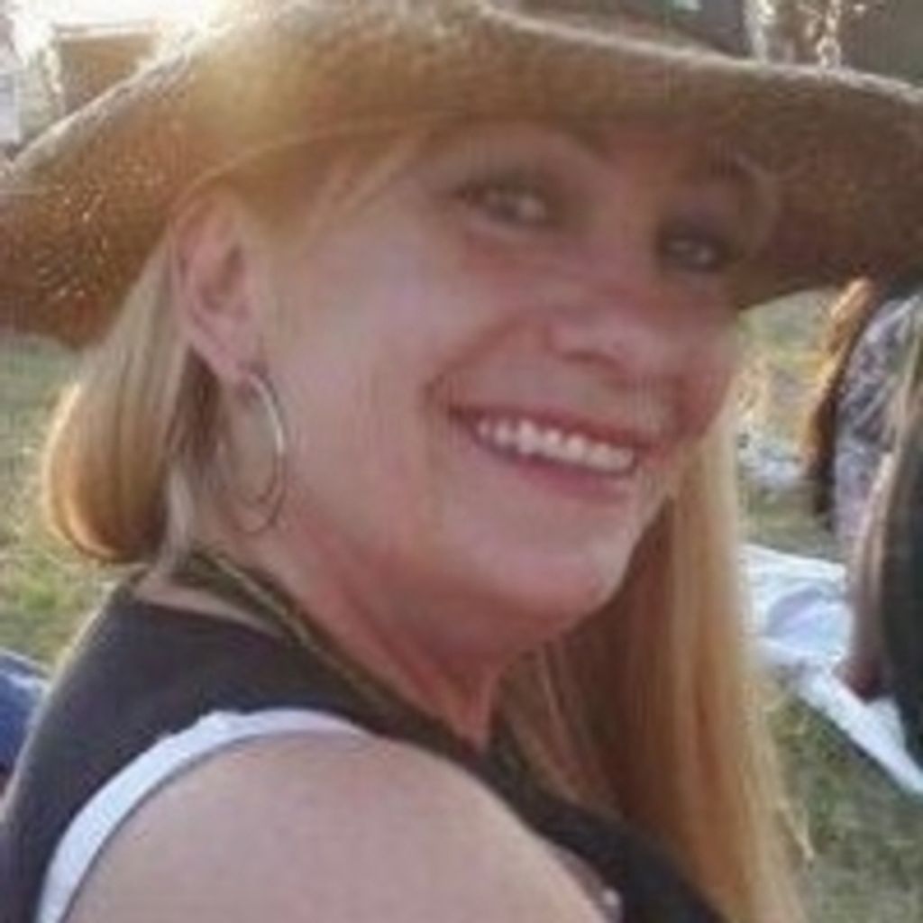Leslie Kay Lewis