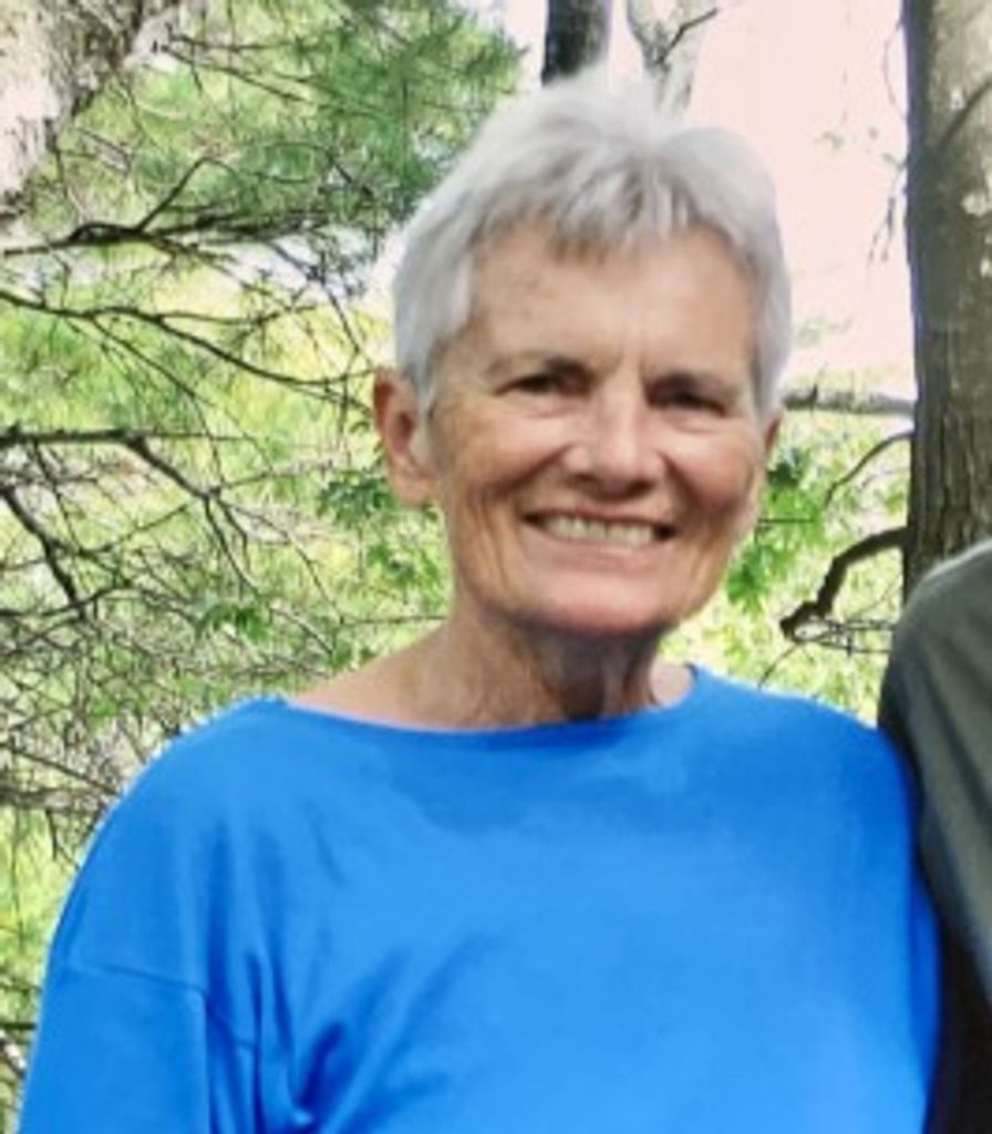 Elizabeth Smalley Profile Photo