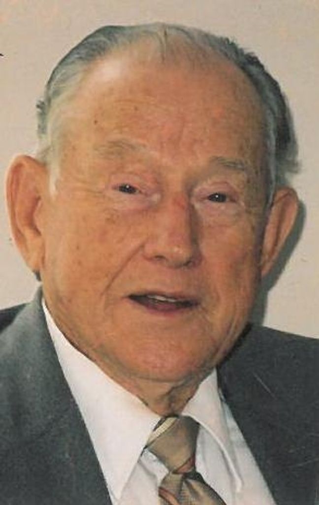 Elmer Lewis Profile Photo