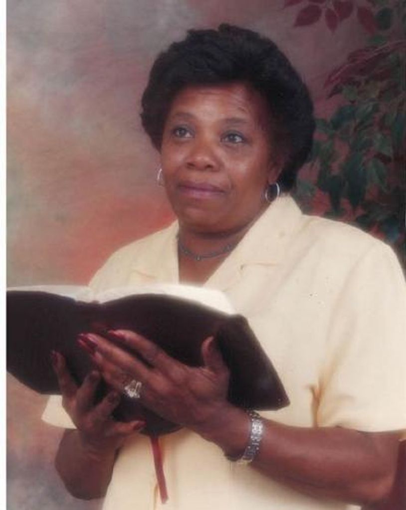 Mrs. Lucille Cuff Thompson Profile Photo