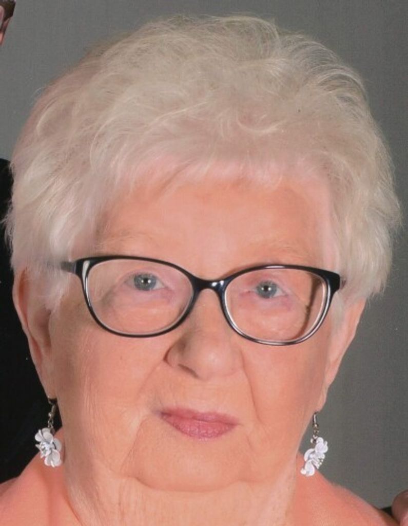 Diane L. (Sweet)  Dougherty