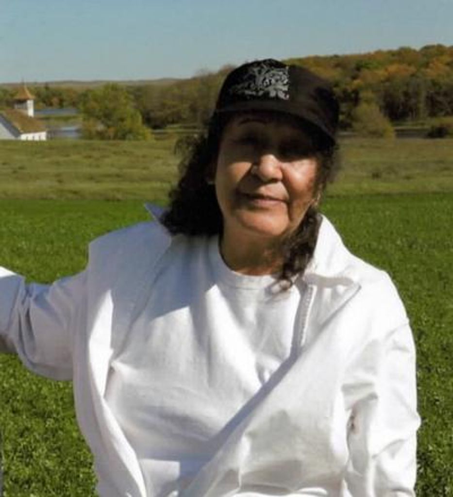 Sandra Alva White