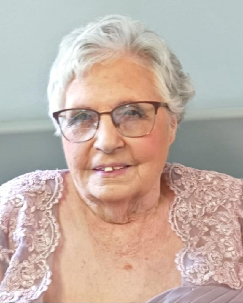 Betty Lou Verret Profile Photo
