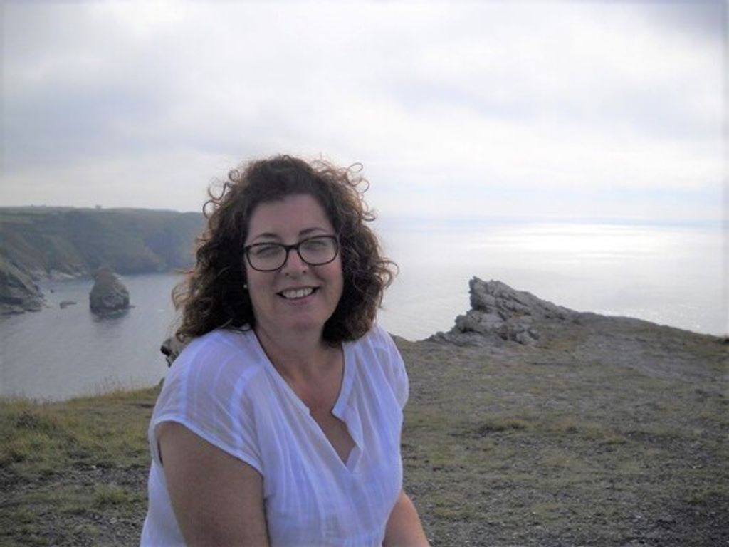Heather Leigh Back Idell Profile Photo