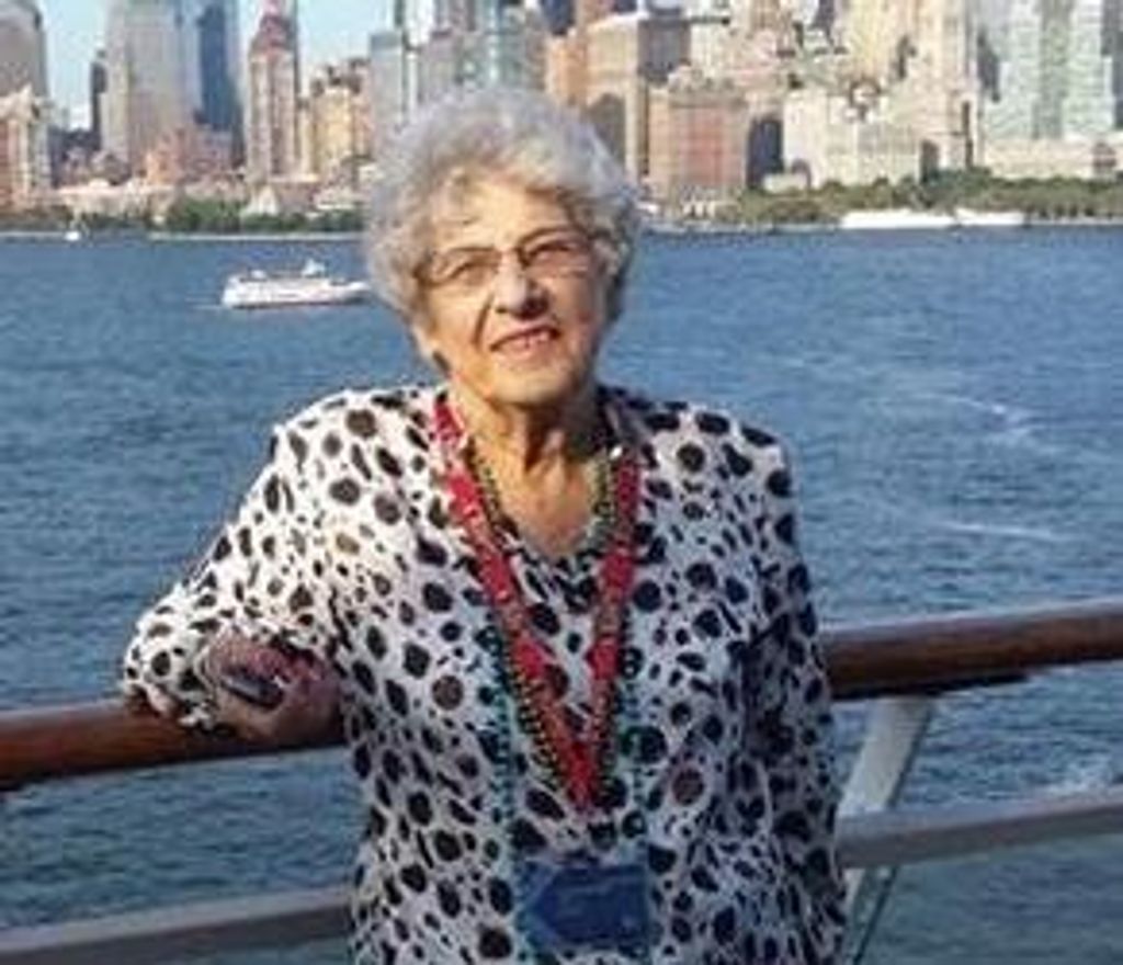 Dolores Noesen Profile Photo