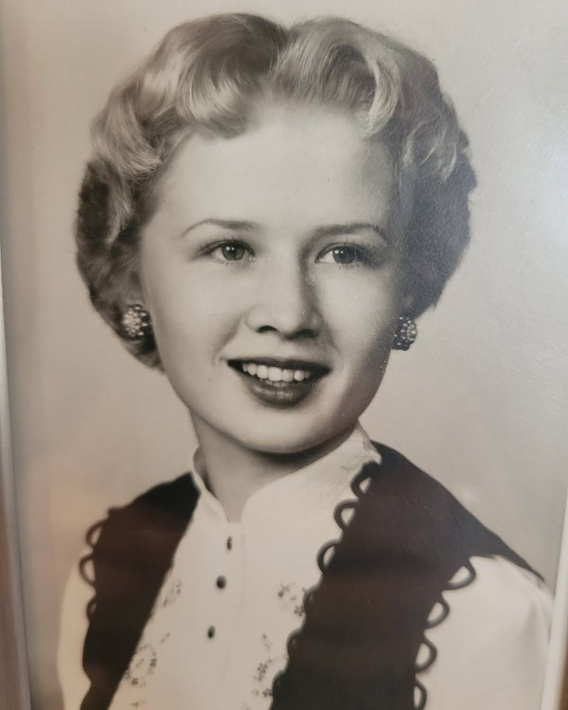Dolores Powers Profile Photo