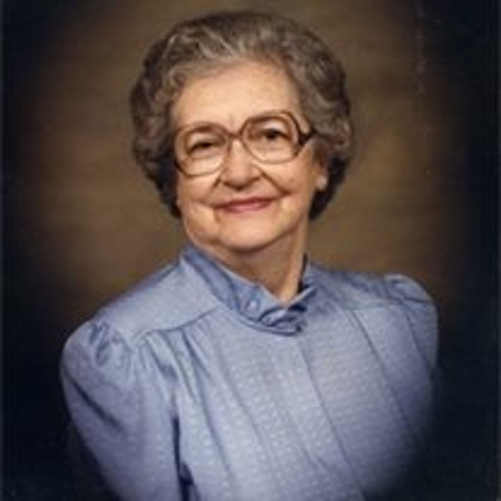 Evelyn Howell  Lynn