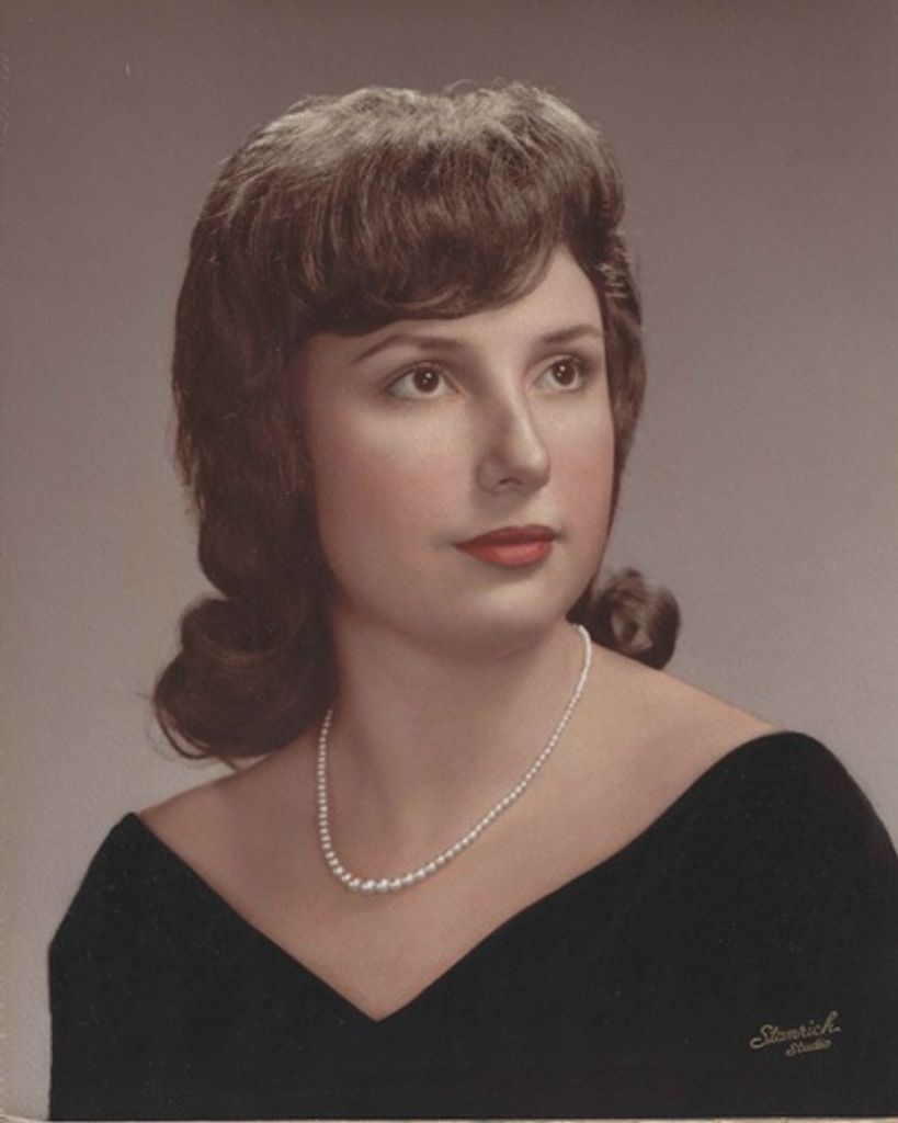 Carolyn Reiffenstein Profile Photo