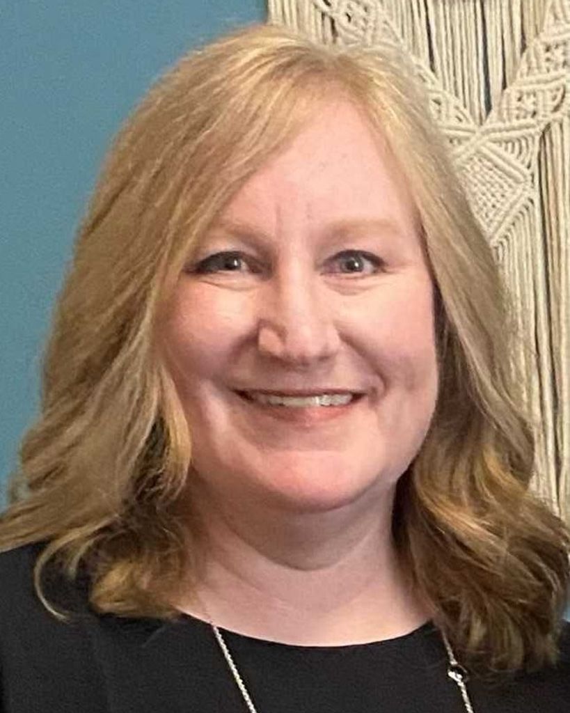 Amy E. Dinn Profile Photo