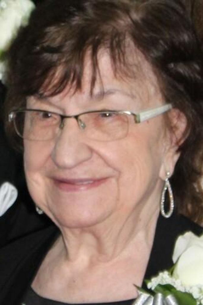 Leona J (Smergalski) Mueller