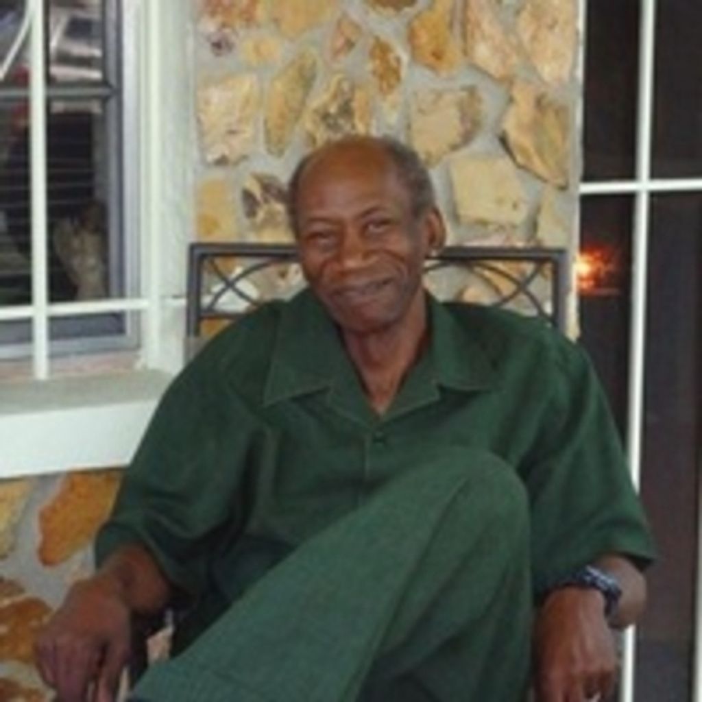 Robert Leon Alexander Profile Photo