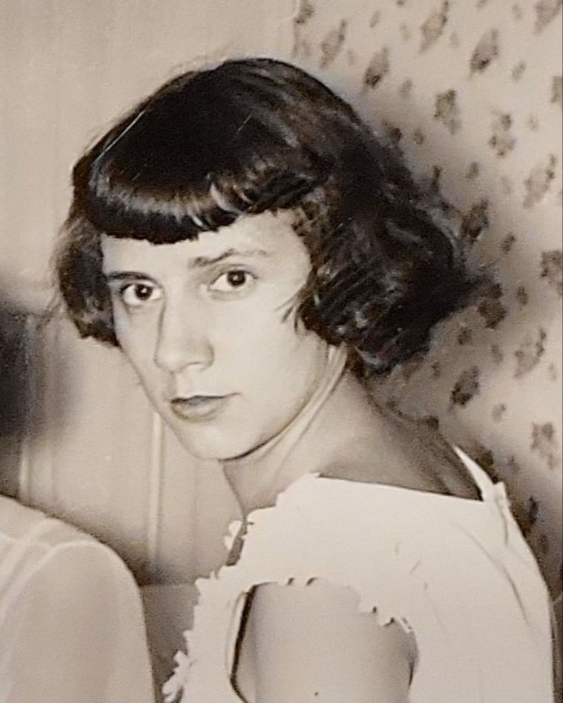 V. Arlene Axmacher Profile Photo