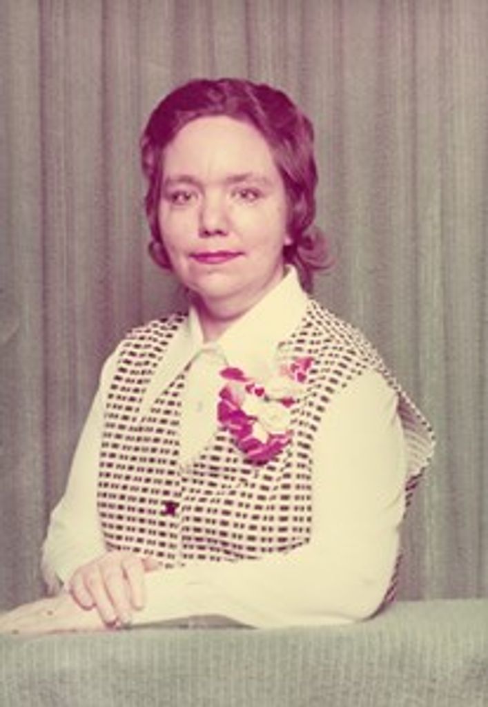 Clara Mae Walls