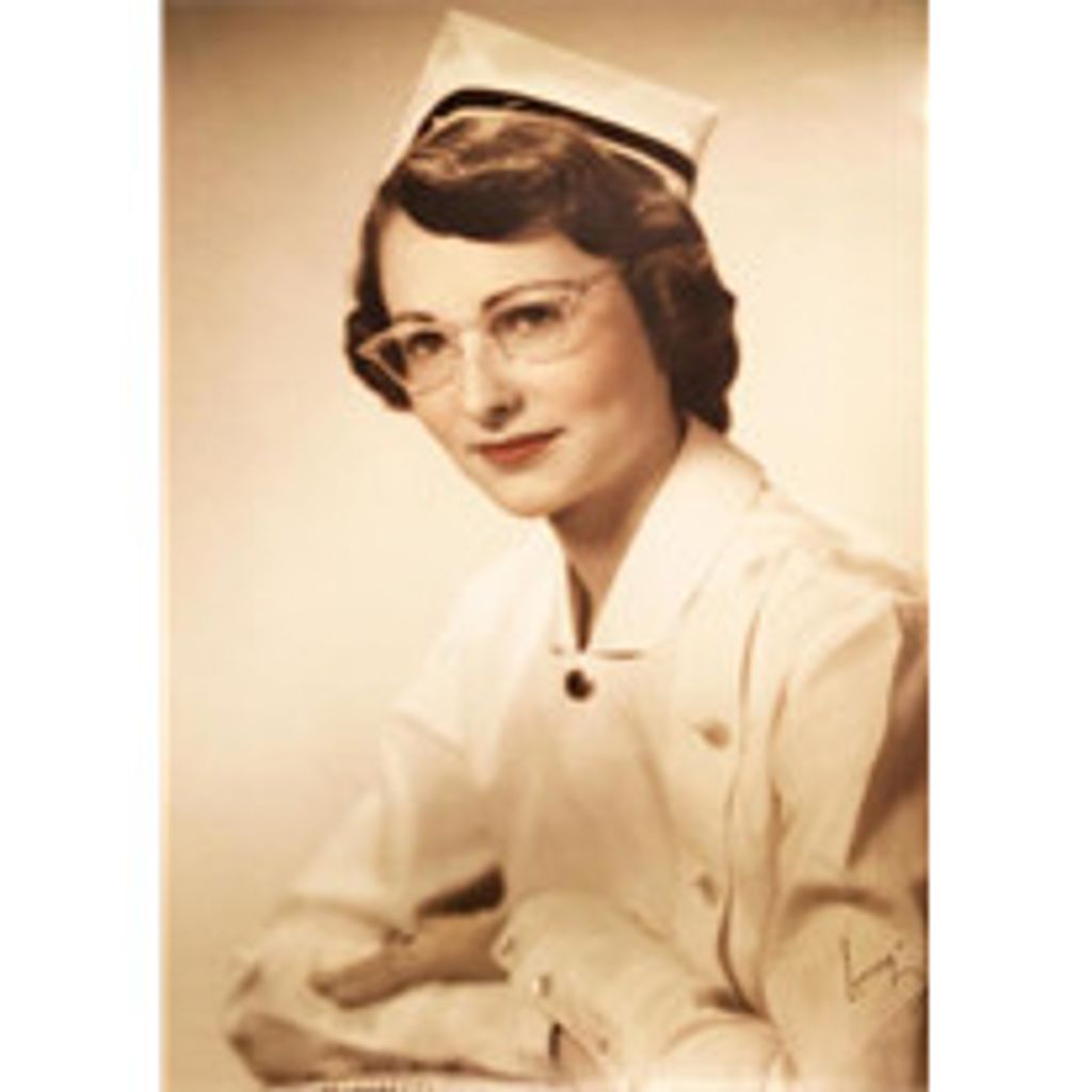 Elizabeth Robitaille Profile Photo