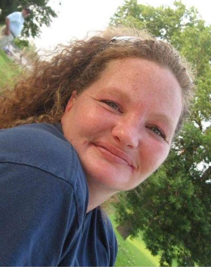 Kelly June Brewer Profile Photo