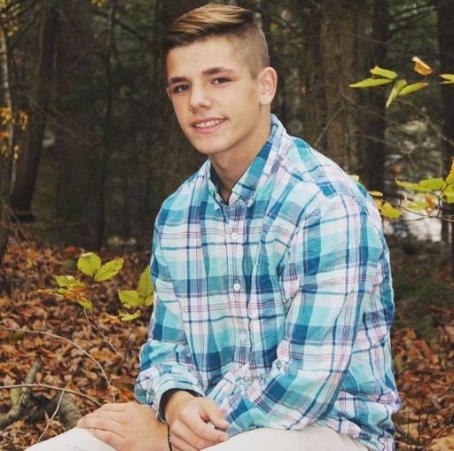 Jonathan Lawrence Mason Peters Peters) photo gallery thumbnail 1 of 1