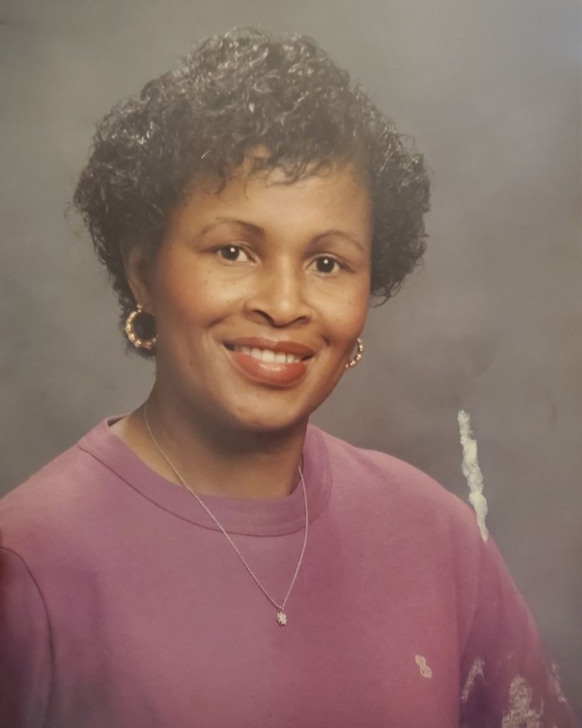 LEOLA LEE Profile Photo